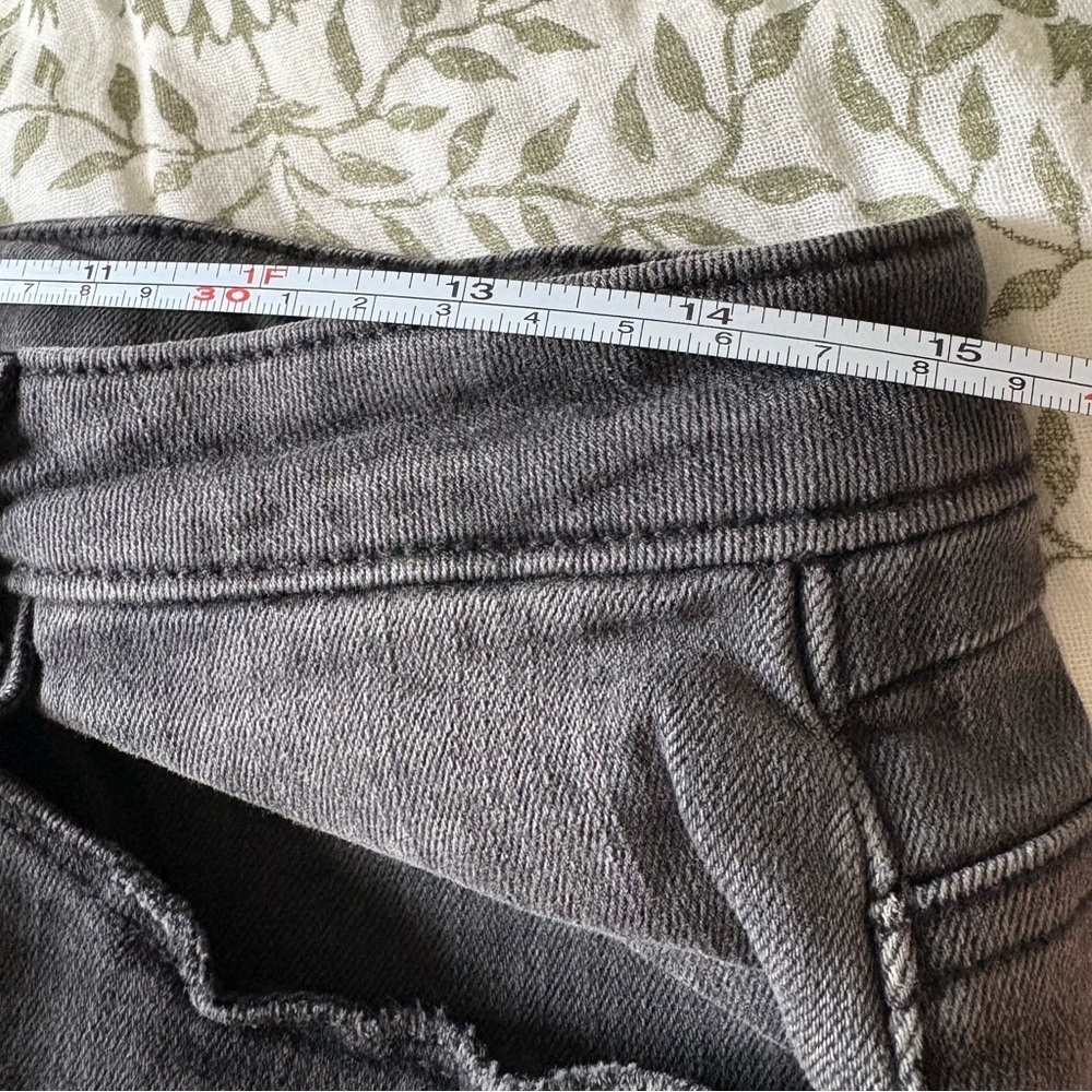 Democracy size 6 Grey High Rise Straight Leg Cropped Black Jeans Tiny Rinestones - Picture 9 of 12